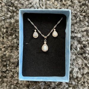 Silver and opal necklace and earring set